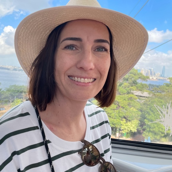 Meet your Posher, Michelle - Picture 1 of 1